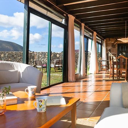 Villa Casa "Entre Vinedos" En Masdache à Tías Extérieur photo