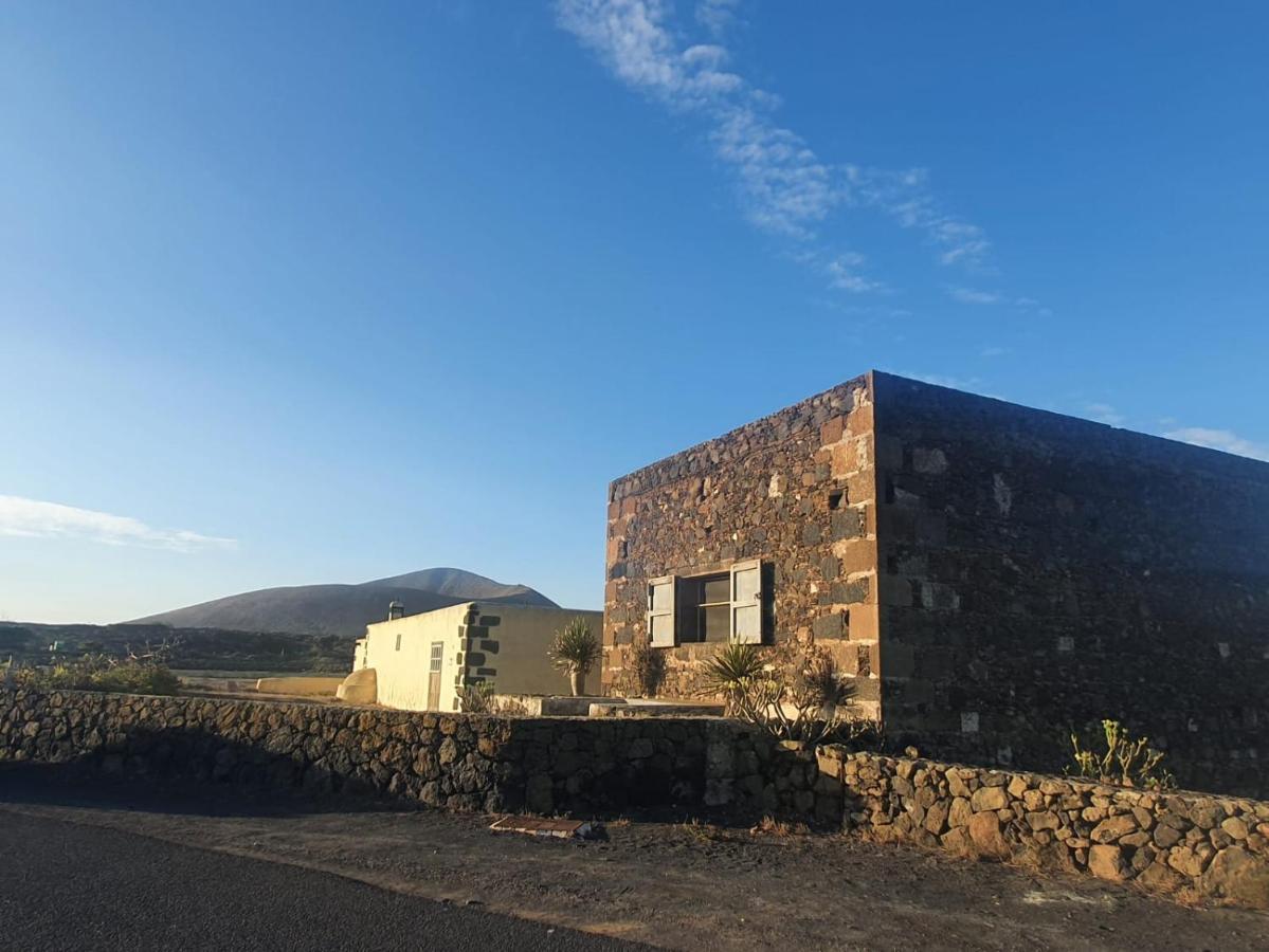 Villa Casa "Entre Vinedos" En Masdache à Tías Extérieur photo