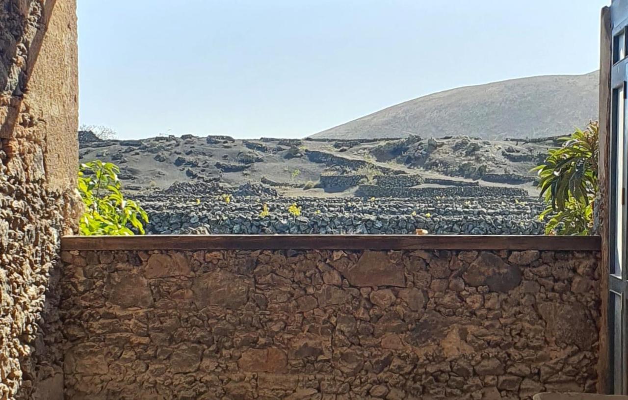 Villa Casa "Entre Vinedos" En Masdache à Tías Extérieur photo