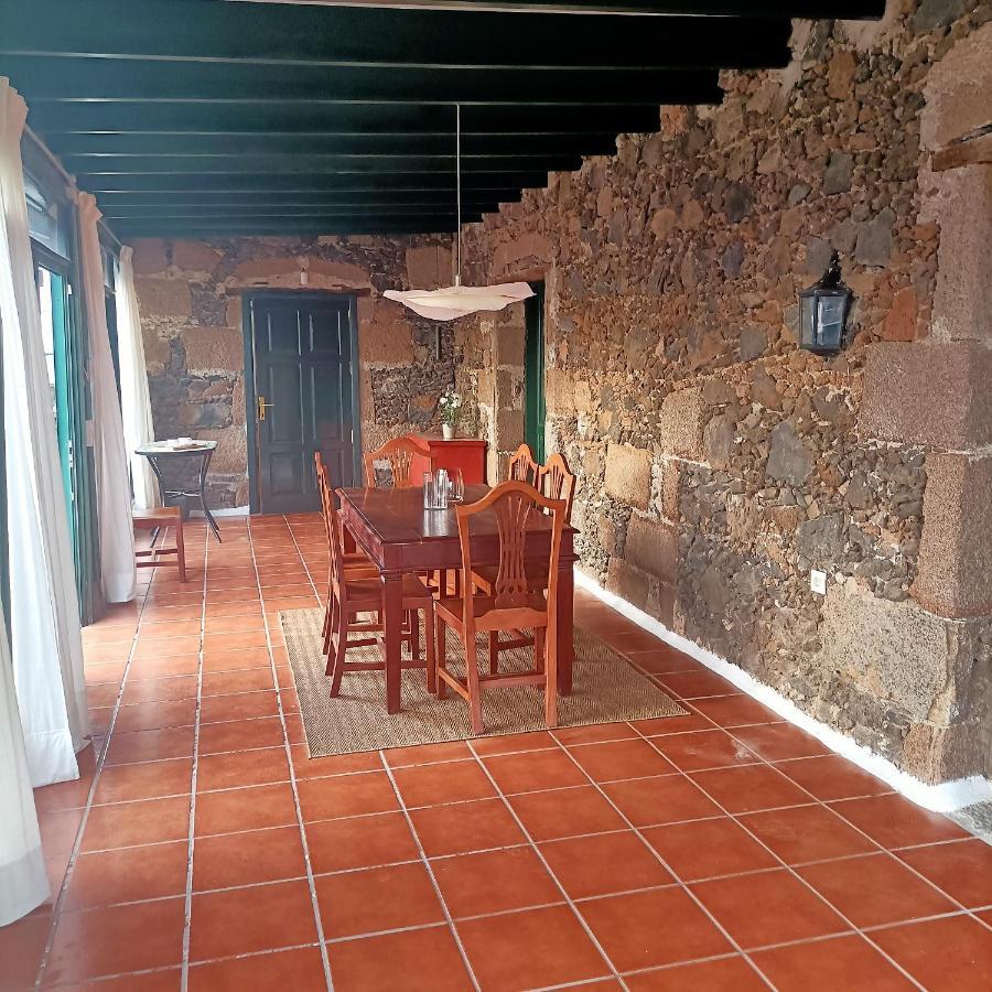 Villa Casa "Entre Vinedos" En Masdache à Tías Extérieur photo