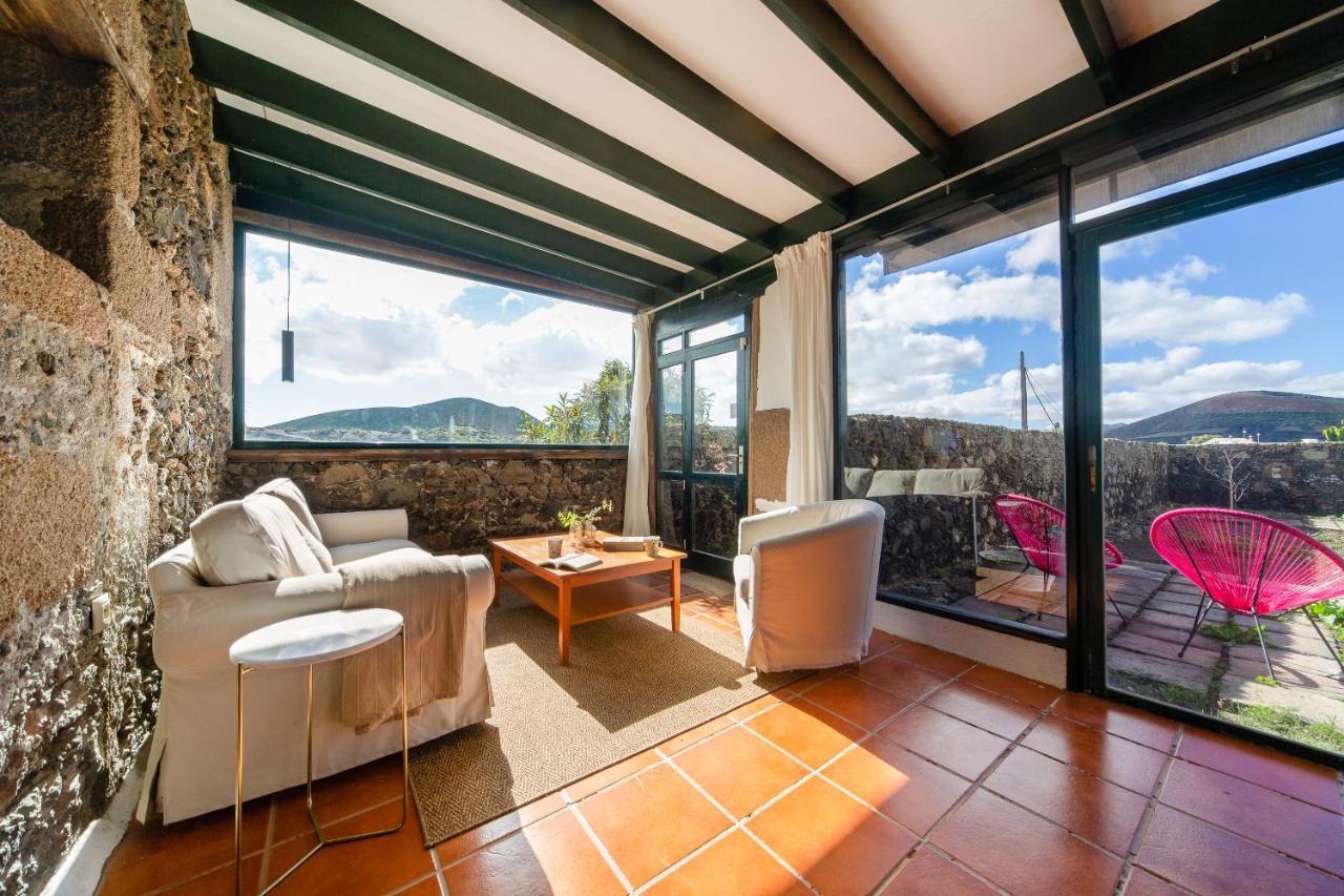 Villa Casa "Entre Vinedos" En Masdache à Tías Extérieur photo