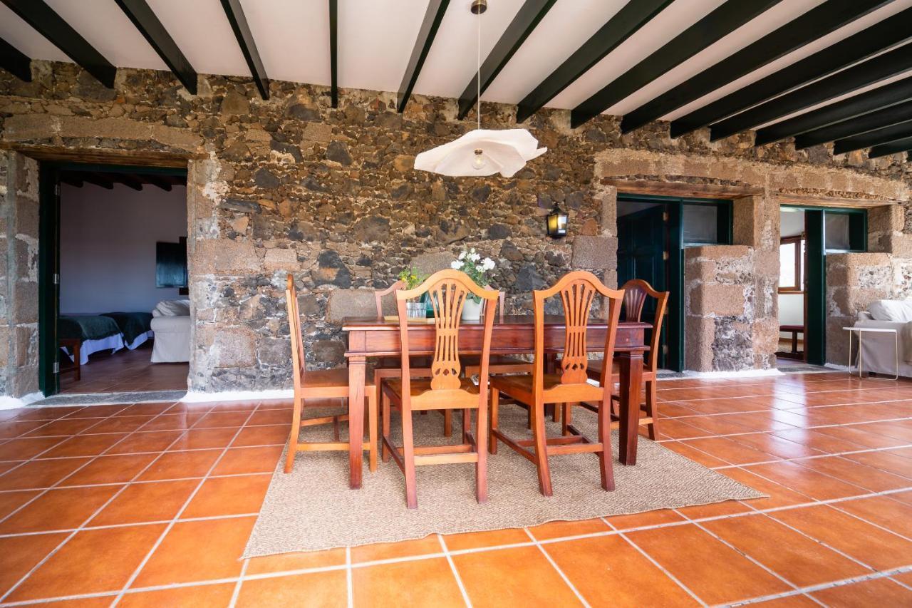 Villa Casa "Entre Vinedos" En Masdache à Tías Extérieur photo
