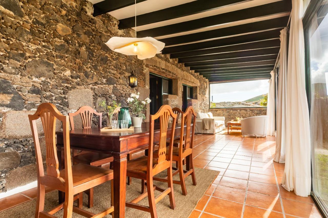 Villa Casa "Entre Vinedos" En Masdache à Tías Extérieur photo