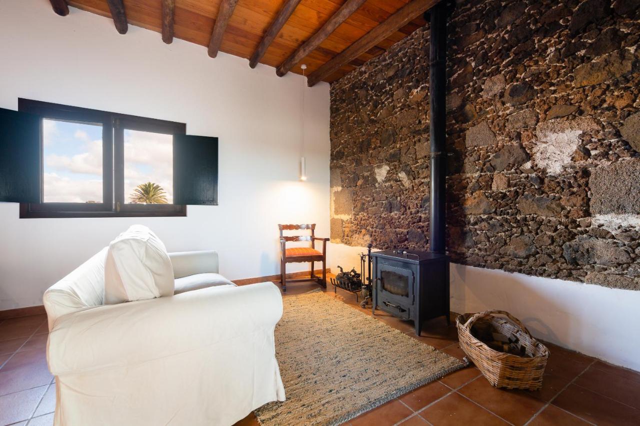 Villa Casa "Entre Vinedos" En Masdache à Tías Extérieur photo