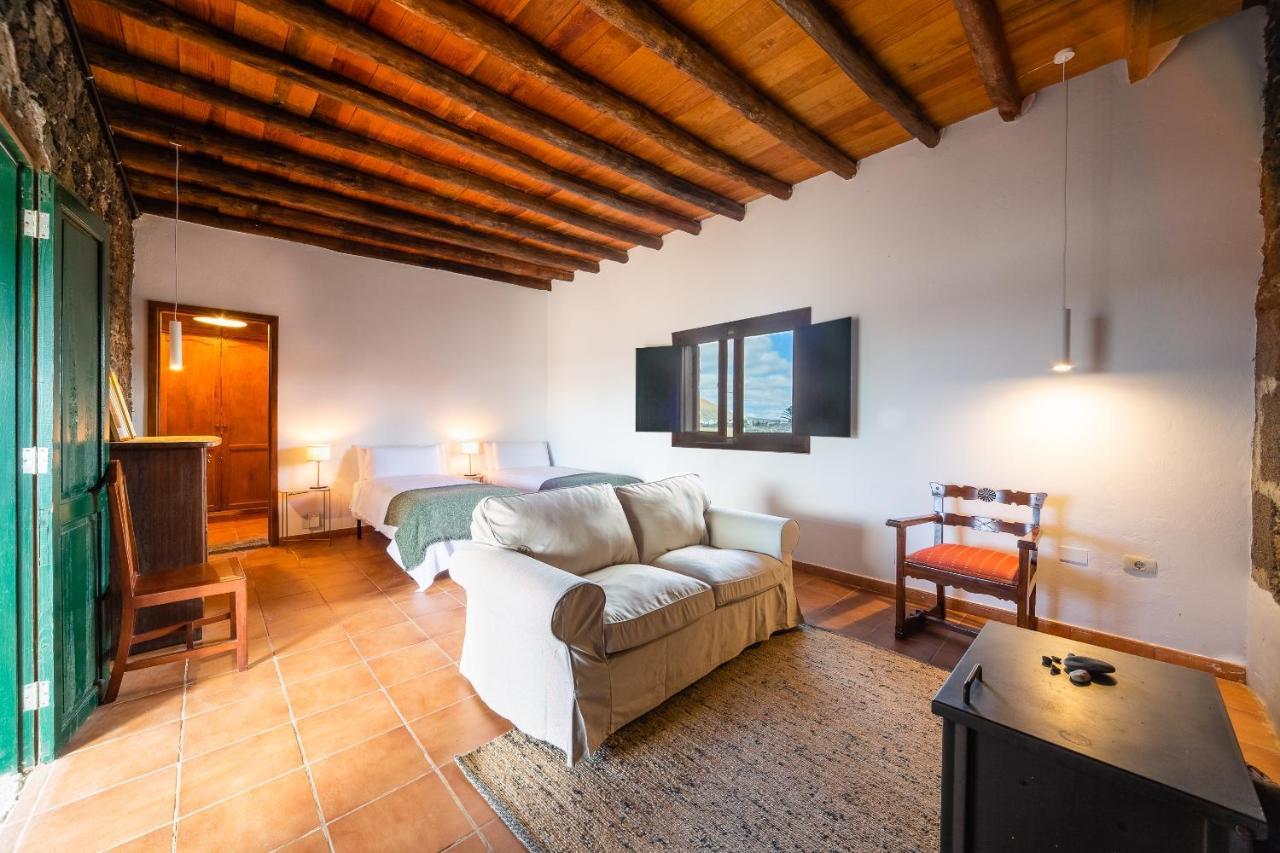 Villa Casa "Entre Vinedos" En Masdache à Tías Extérieur photo
